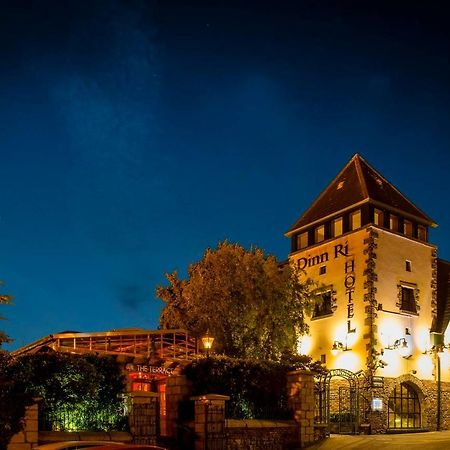 Dinn Ri Hotel คาร์โลว์ ภายนอก รูปภาพ